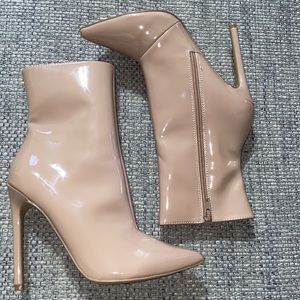 New Steve Madden Wagner Botties